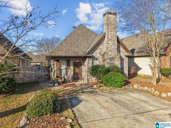 1071 Washington Dr, Moody, AL 35004