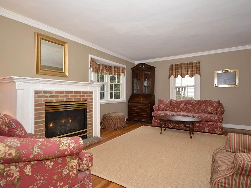 1st image of 62 Carlton Ter