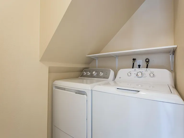 7852 SE 21st Ave — Photo 17