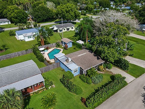 5th image of 1381 3rd Ct
