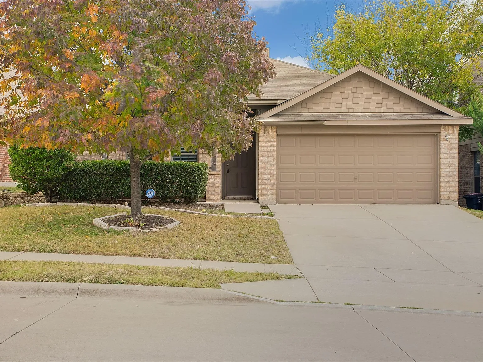 3 bed, 2029 sqft, $2,350 — Photo 1