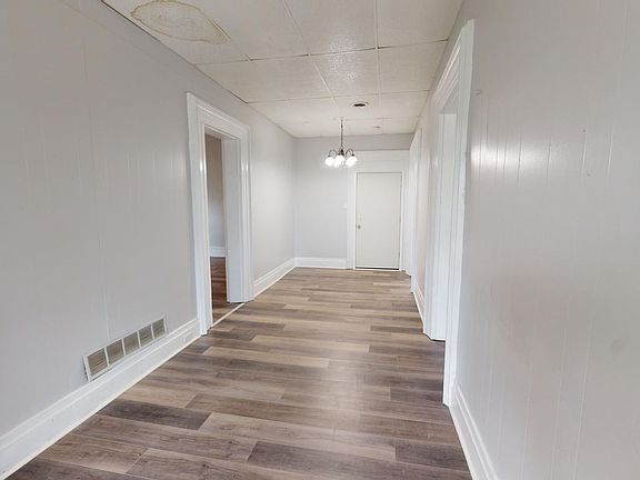 3rd image of 247 S Main St
