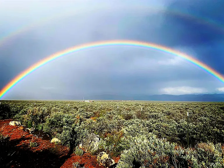 Surrounded by Federal lands on three sides for approximately 8 miles!