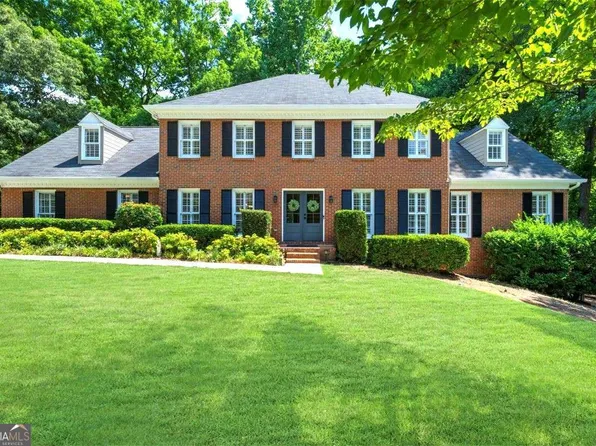 2815 Laurel Green Ct, Roswell, GA 30076