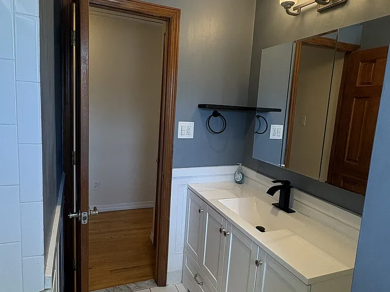 86 Notre Dame Ave #1 — Photo 6