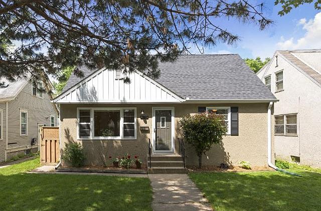 1st image of 4019 Queen Ave N
