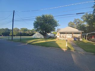1218 N High St, Newton, KS 67114