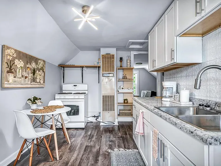 1029 Logan Ave #UPPER — Photo 11