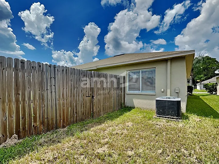 30846 Midtown Ct — Photo 17