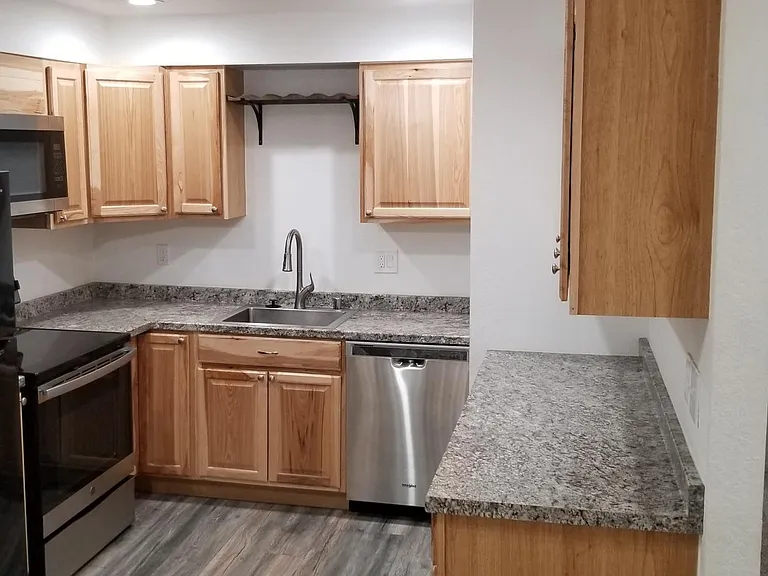 3121 W Hood Ave #G205 — Photo 2
