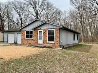 202 Sierra Ave, Watson, IL 62473