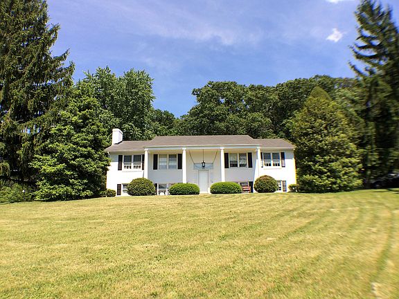 2nd image of 39553 Golden Springs Ct