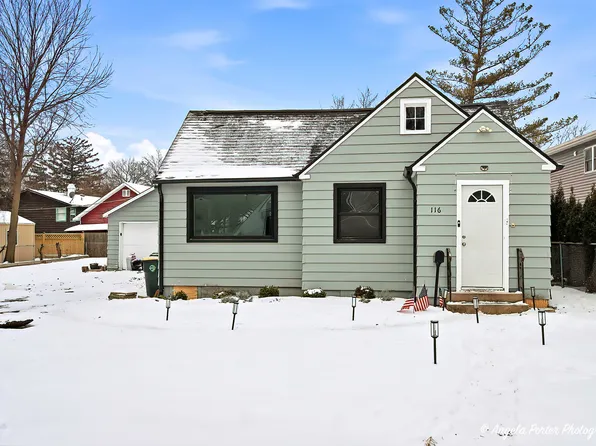 116 Highmoor Dr, Round Lake Park, IL 60073