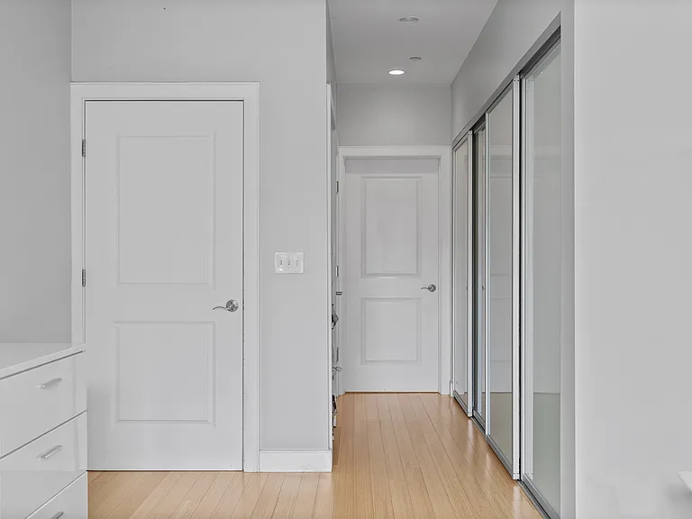 152 Old Colony Ave #9 — Photo 3