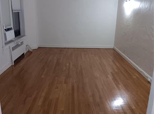40-45 201st St, Bayside, NY 11361