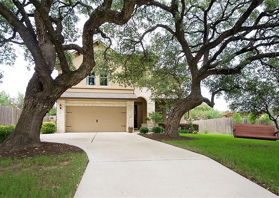 2nd image of 409 Entrada Way