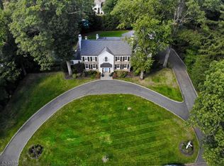 111 Oldchester Rd, Essex Fells, NJ 07021