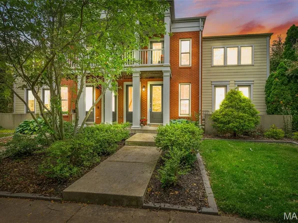 3677 Arpent St APT 3, Saint Charles, MO 63301