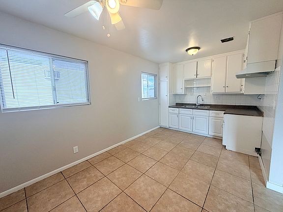 4th image of 1548 N 11th Ave APT D