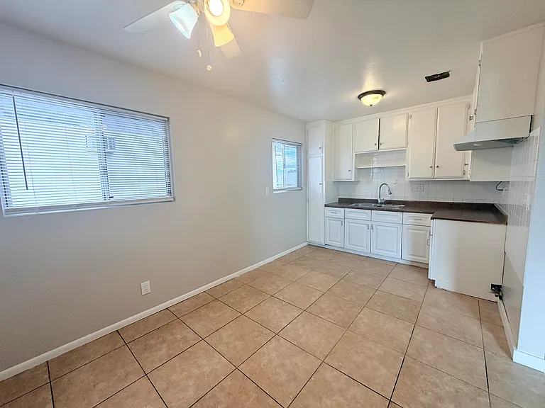 1548 N 11th Ave #D — Photo 4