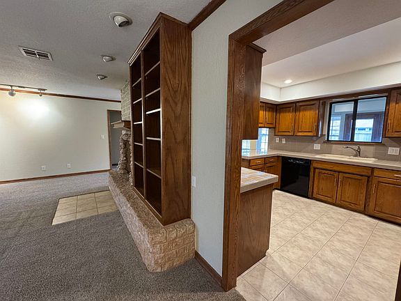 5th image of 3641 Lakeshore Dr