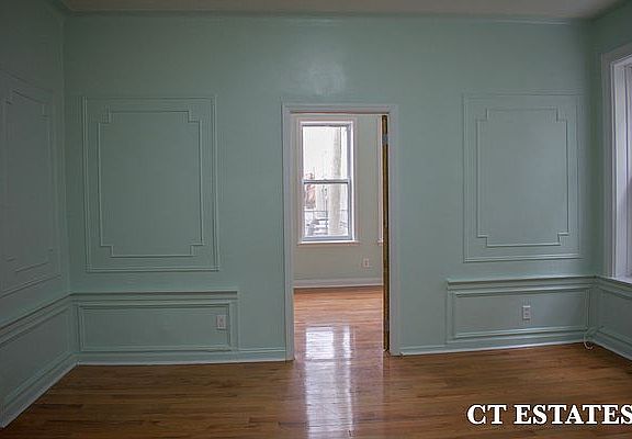 3rd image of 734 Snediker Ave APT 1F