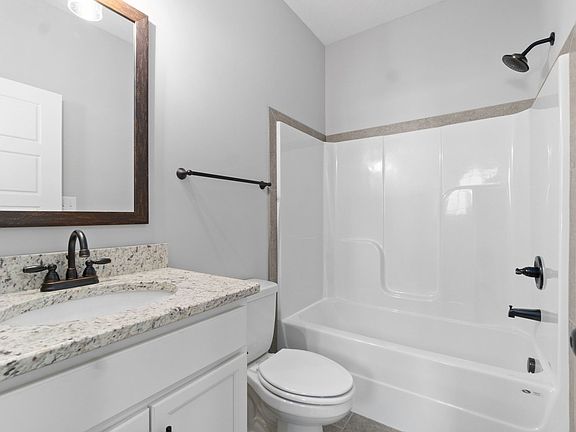 5th image of 636 Creighton Cir Lot 36