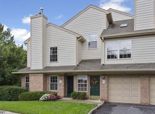 29 Gatehouse Ct #2602, Morristown, NJ 07960