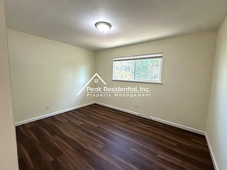 10262 Mills Station Rd — Photo 16