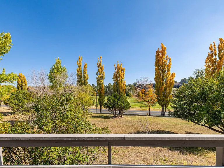 2335 N Oakmont Dr — Photo 1