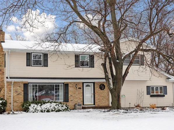 2400 Merrimac Ln N, Plymouth, MN 55447