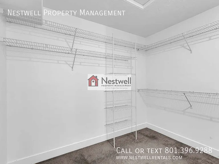 563 E Alma Mater Ave — Photo 17