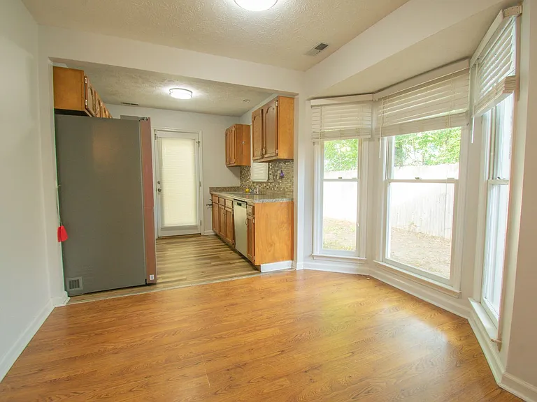 6839 Shawcross Ln — Photo 5