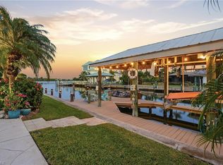 490 Randy Ln, Fort Myers Beach, FL 33931