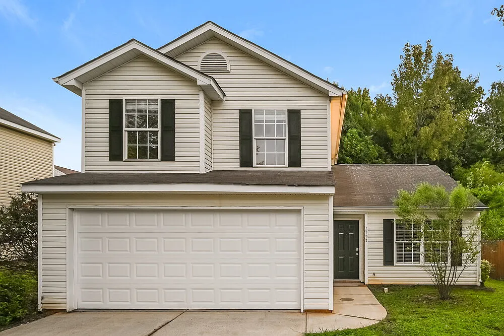 3 bed, 2.5 bath, 1563 sqft, $2,190 — Photo 1