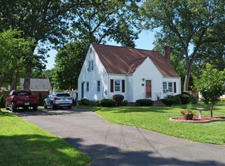 453 Elmwood Dr, Windsor Locks, CT 06096