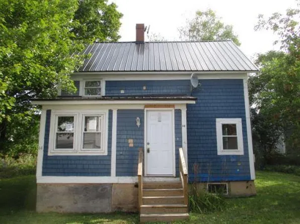 44 School Street, Houlton, ME 04730