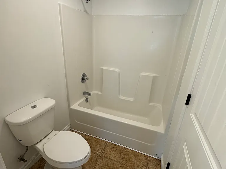 1051 Bratton Br #20 — Photo 18