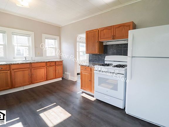 3rd image of 202 W Main St #1