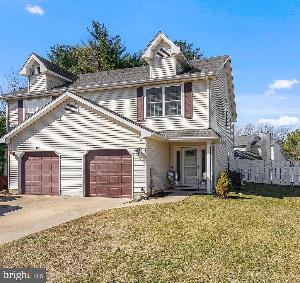 3 bed, 2.5 bath, 1440 sqft, $3,100 — Photo 1