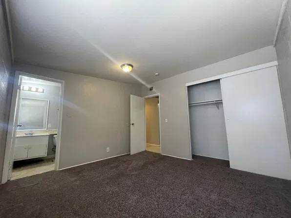 1844 Golden Arrow Dr, Las Vegas, NV 89169