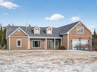 127 Aspen Grv, Cape Breton, NS B1L 1C4