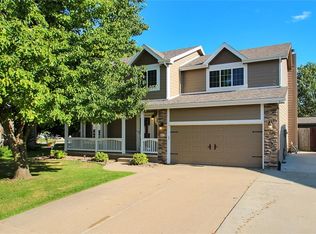 608 SE Meadowlark Dr, Grimes, IA 50111