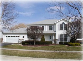 1434 W Briarcliff Rd, Bolingbrook, IL 60490