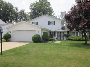 653 University Ave, Elyria, OH 44035