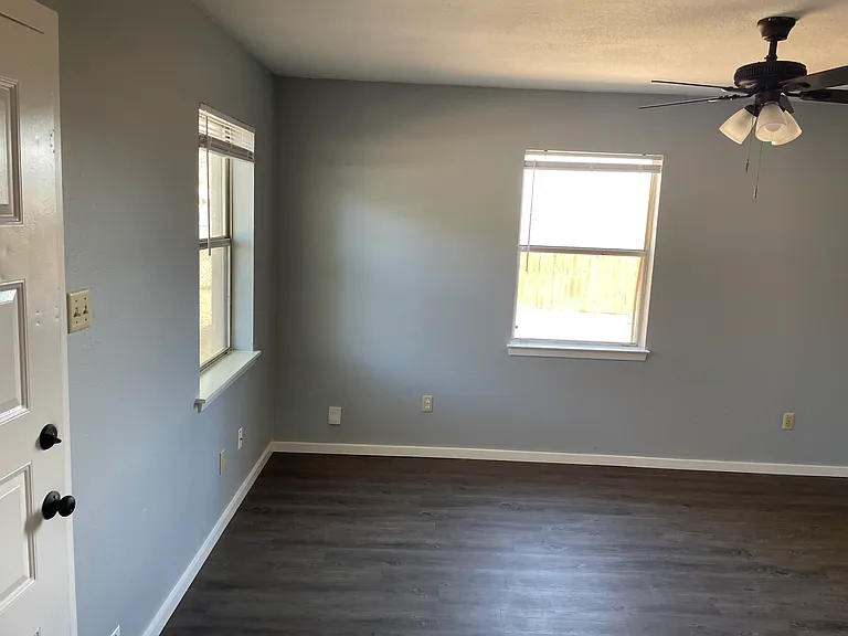 191 Rhine Ter — Photo 10