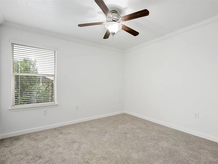 7201 Outfitter Dr — Photo 18