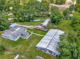 8001 N Meadowview Cir, Tampa, FL 33625
