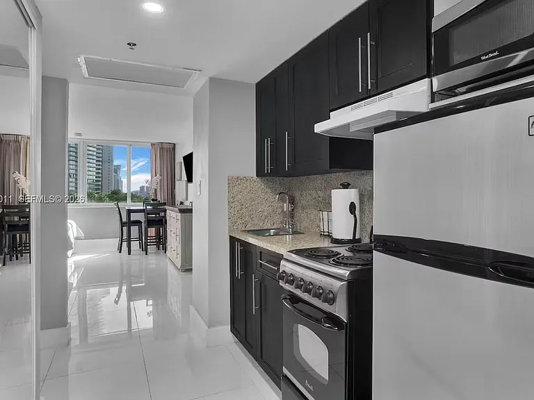 19201 Collins Ave #440 — Photo 6