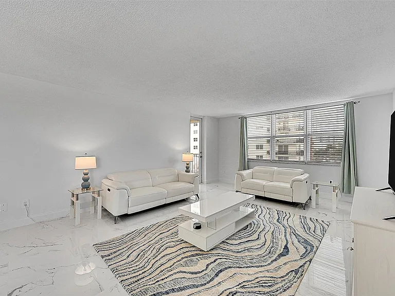 1401 S Ocean Dr #304 — Photo 6